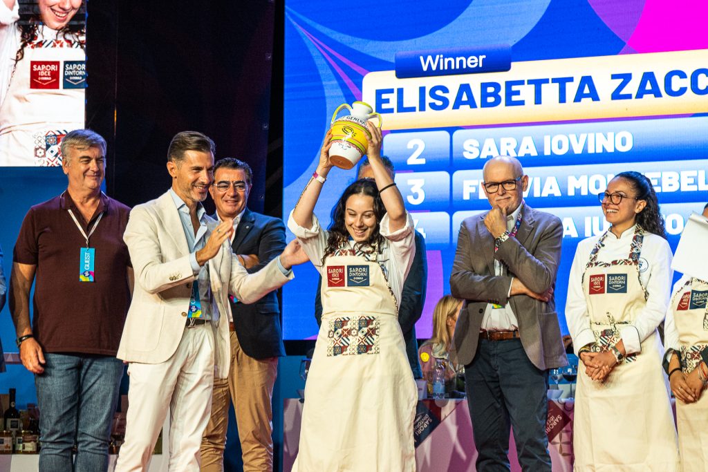 elisabetta zaccariello vince next generation student contest con francesco cicognola direttore generale pac 2000a conad